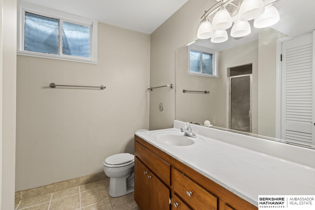 Omaha, Nebraska 68154, United States, 3 Bedrooms Bedrooms, ,2 BathroomsBathrooms,Residential,Active,173009