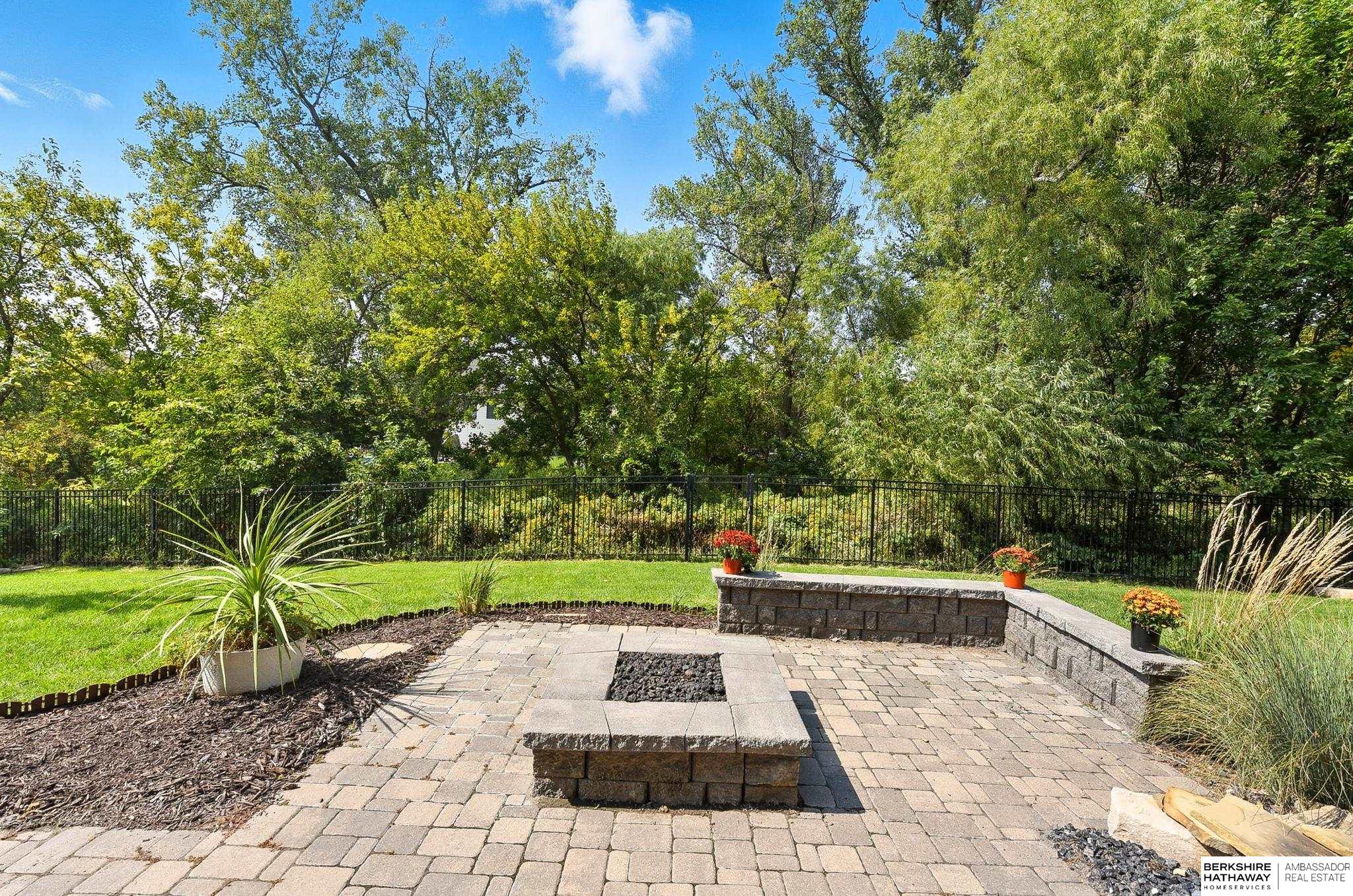 Omaha, Nebraska 68136, United States, 6 Bedrooms Bedrooms, ,3 BathroomsBathrooms,Residential,Active,254224