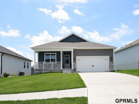 Photo of 17515 Potter Street, Bennington, NE 68007 (MLS # 22515253)