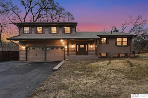 Photo of 9967 Florence Heights Boulevard, Omaha, NE 68112 (MLS # 22606074)