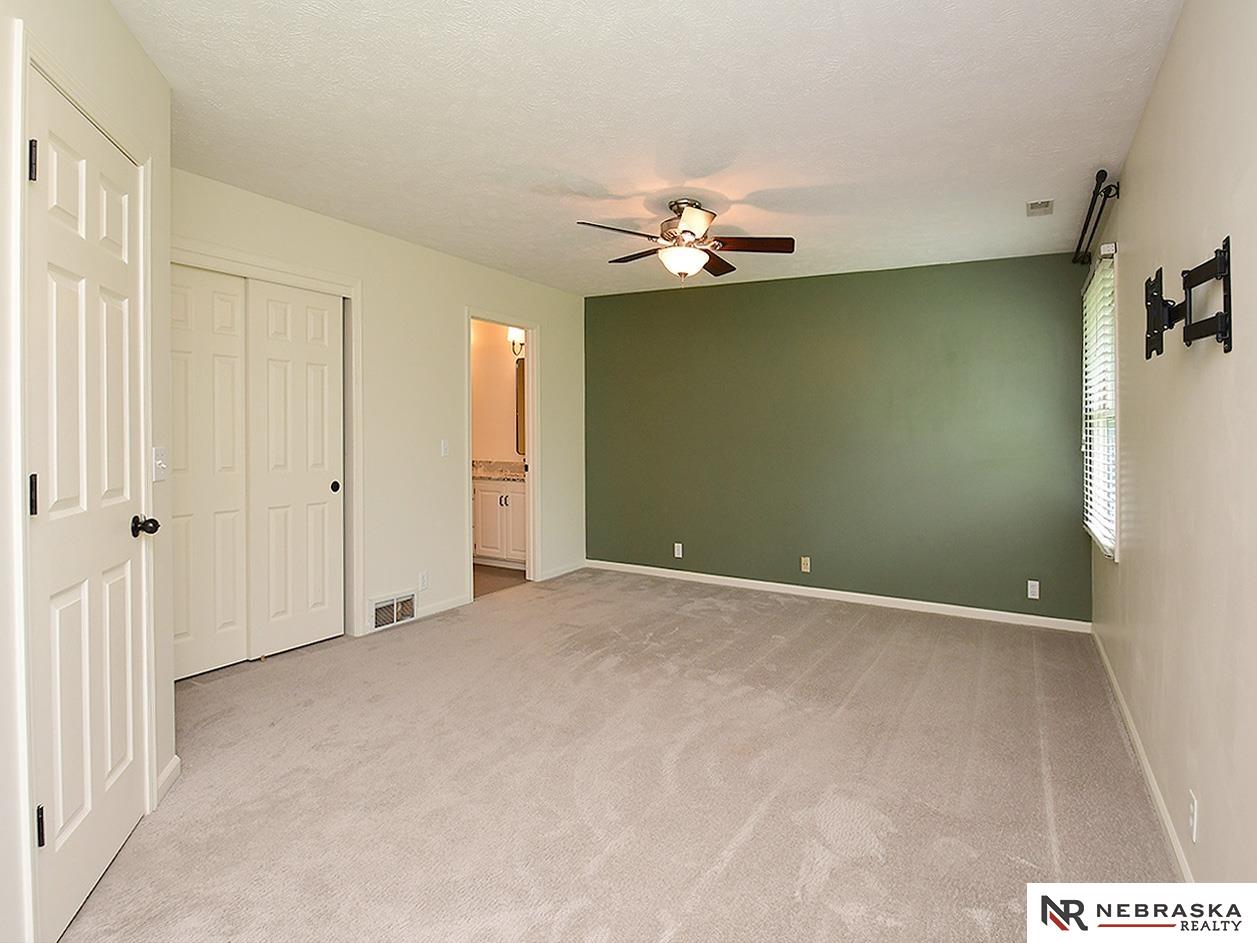 Omaha, Nebraska 68116, United States, 4 Bedrooms Bedrooms, ,3 BathroomsBathrooms,Residential,Pending,158405