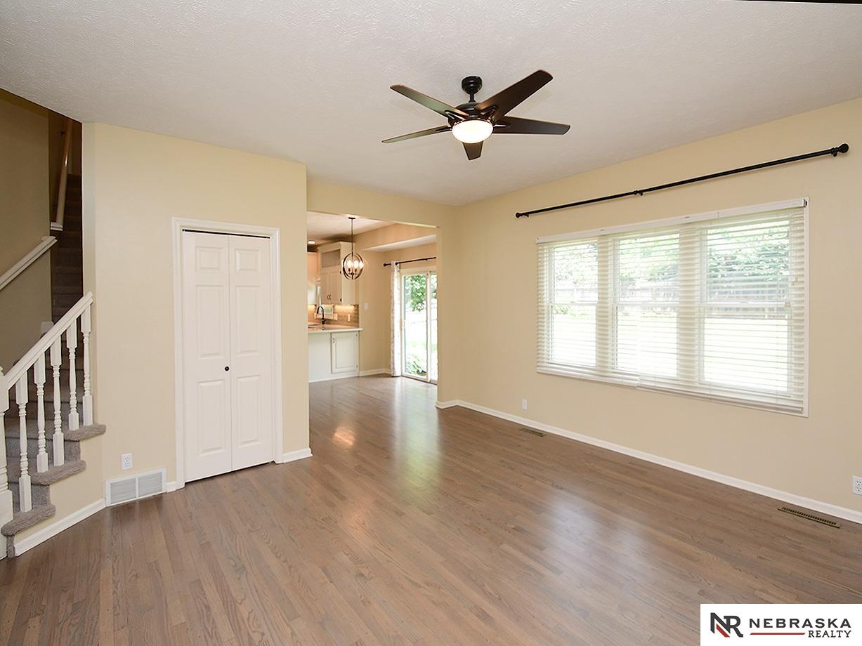 Omaha, Nebraska 68116, United States, 4 Bedrooms Bedrooms, ,3 BathroomsBathrooms,Residential,Pending,158405