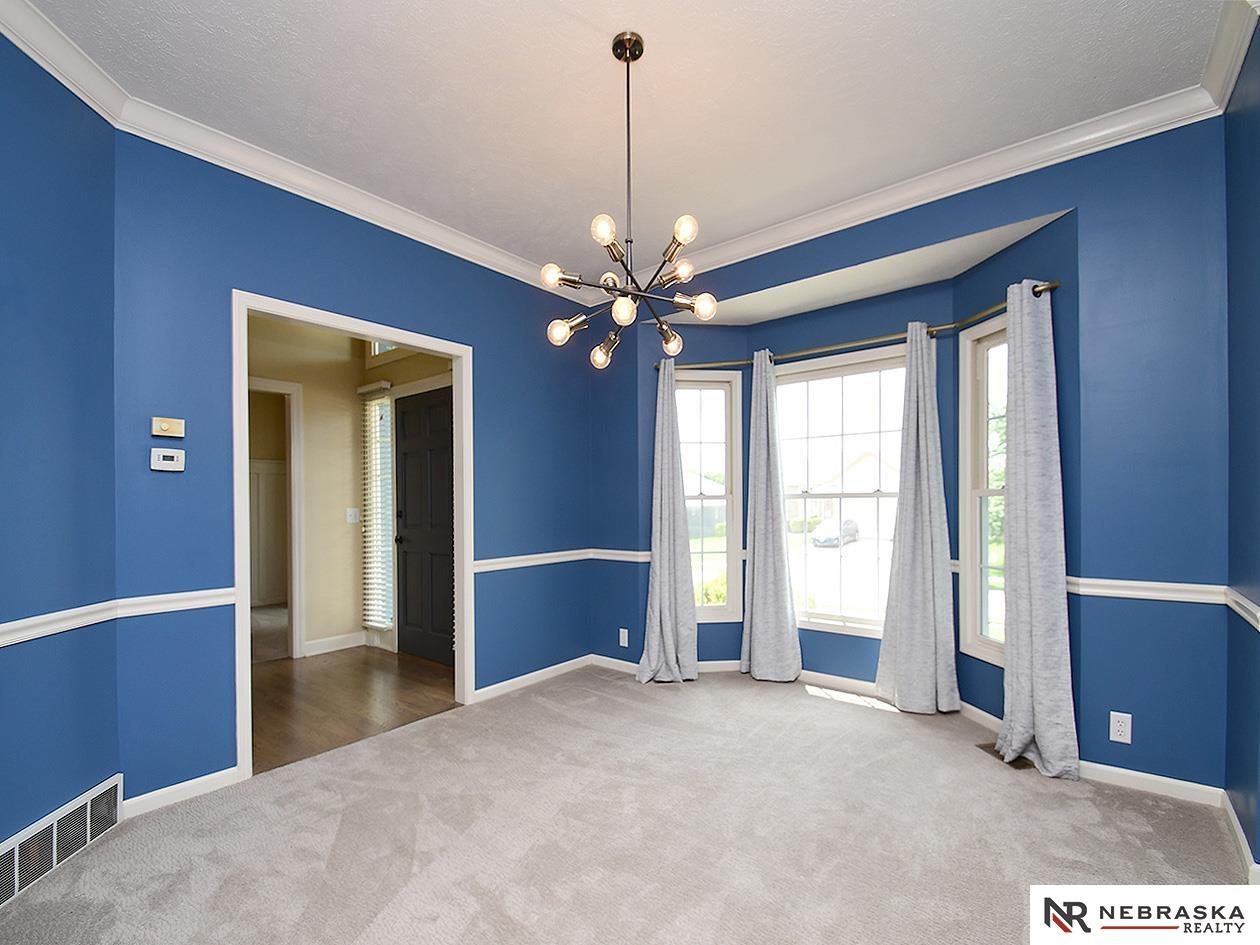 Omaha, Nebraska 68116, United States, 4 Bedrooms Bedrooms, ,3 BathroomsBathrooms,Residential,Pending,158405