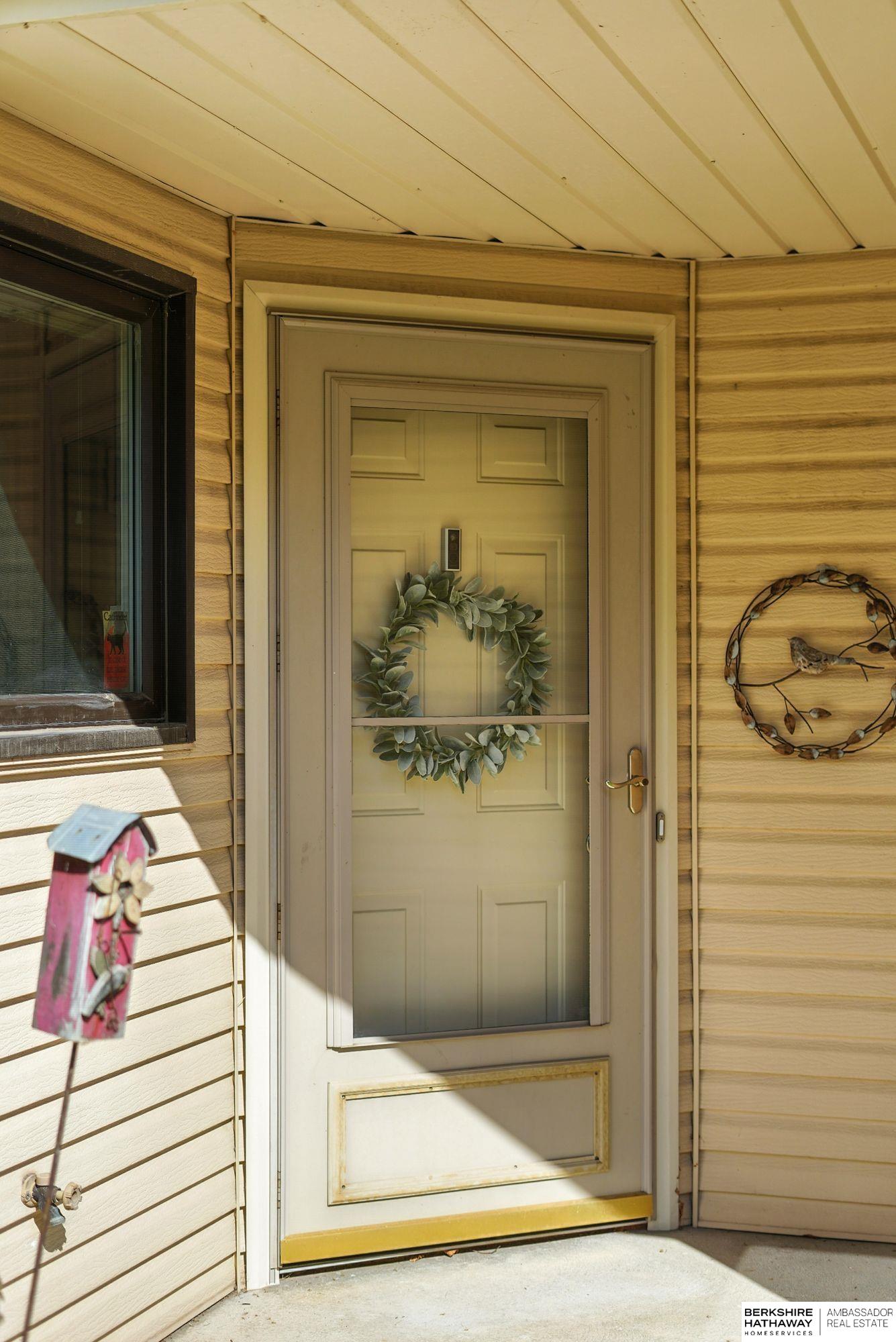 Lincoln, Nebraska 68528, United States, 2 Bedrooms Bedrooms, ,2 BathroomsBathrooms,Residential,Pending,224602