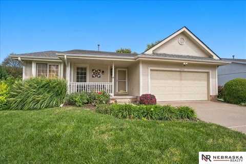 Photo of 14942 Dayton Street, Omaha, NE 68137 (MLS # 22626443)