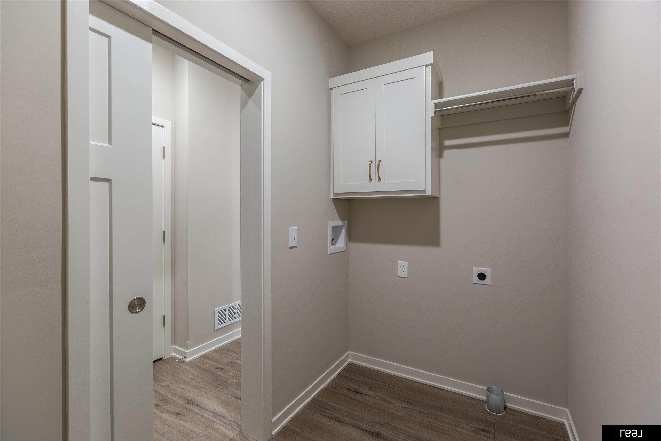 Papillion, Nebraska 68138, United States, 4 Bedrooms Bedrooms, ,3 BathroomsBathrooms,Residential,Active,229221