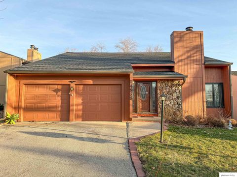 Photo of 14968 Weir Plaza #20-A, Omaha, NE 68137 (MLS # 22607598)