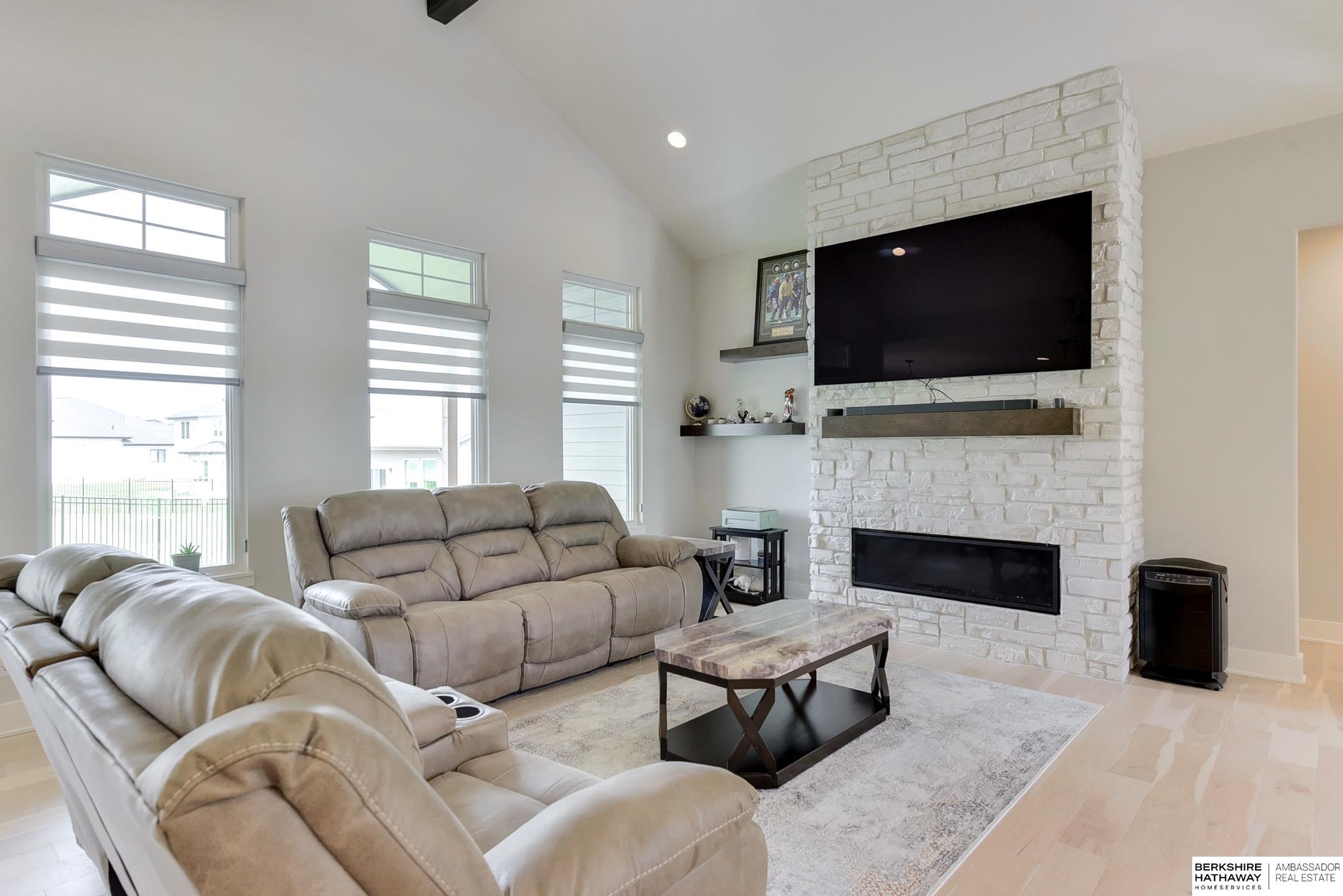 Elkhorn, Nebraska 68022, United States, 3 Bedrooms Bedrooms, ,3 BathroomsBathrooms,Residential,Active,127704