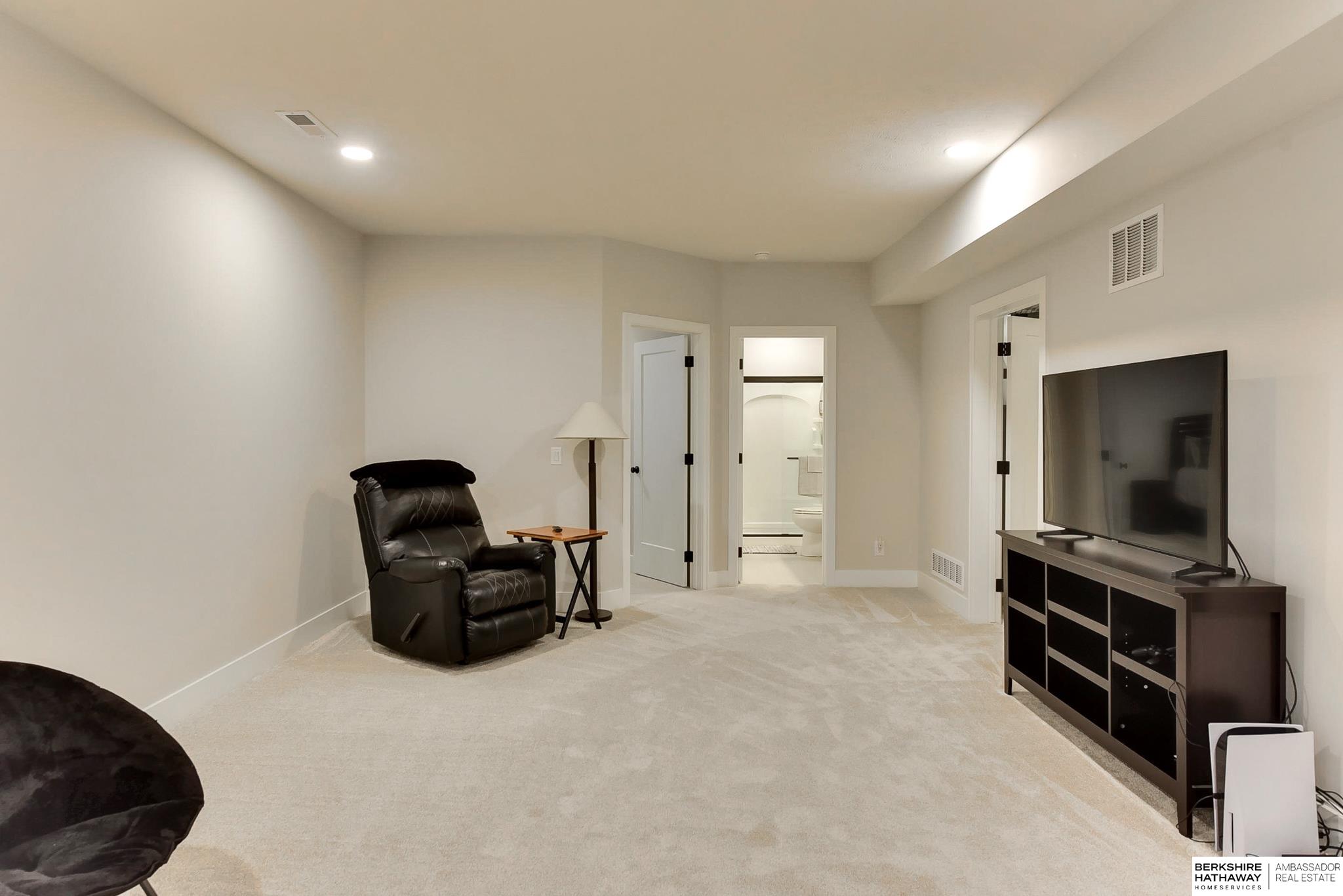 Elkhorn, Nebraska 68022, United States, 3 Bedrooms Bedrooms, ,3 BathroomsBathrooms,Residential,Active,127704