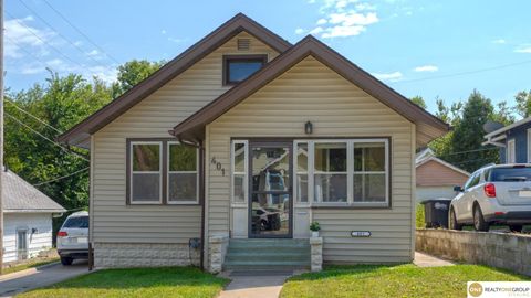 Photo of 401 Valley Street, Omaha, NE 68108 (MLS # 22603418)