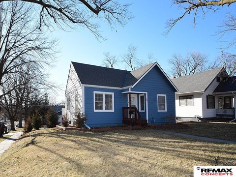 Photo of 891 S 33rd Street, Lincoln, NE 68510 (MLS # 22606241)