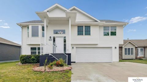 Photo of 1820 Spring Meadow Drive, Lincoln, NE 68521 (MLS # 22613834)