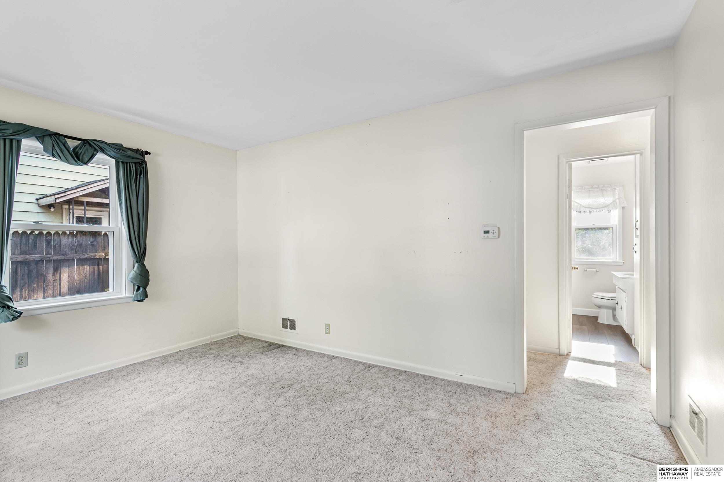 Lincoln, Nebraska 68507, United States, 3 Bedrooms Bedrooms, ,1 BathroomBathrooms,Residential,Active,177244