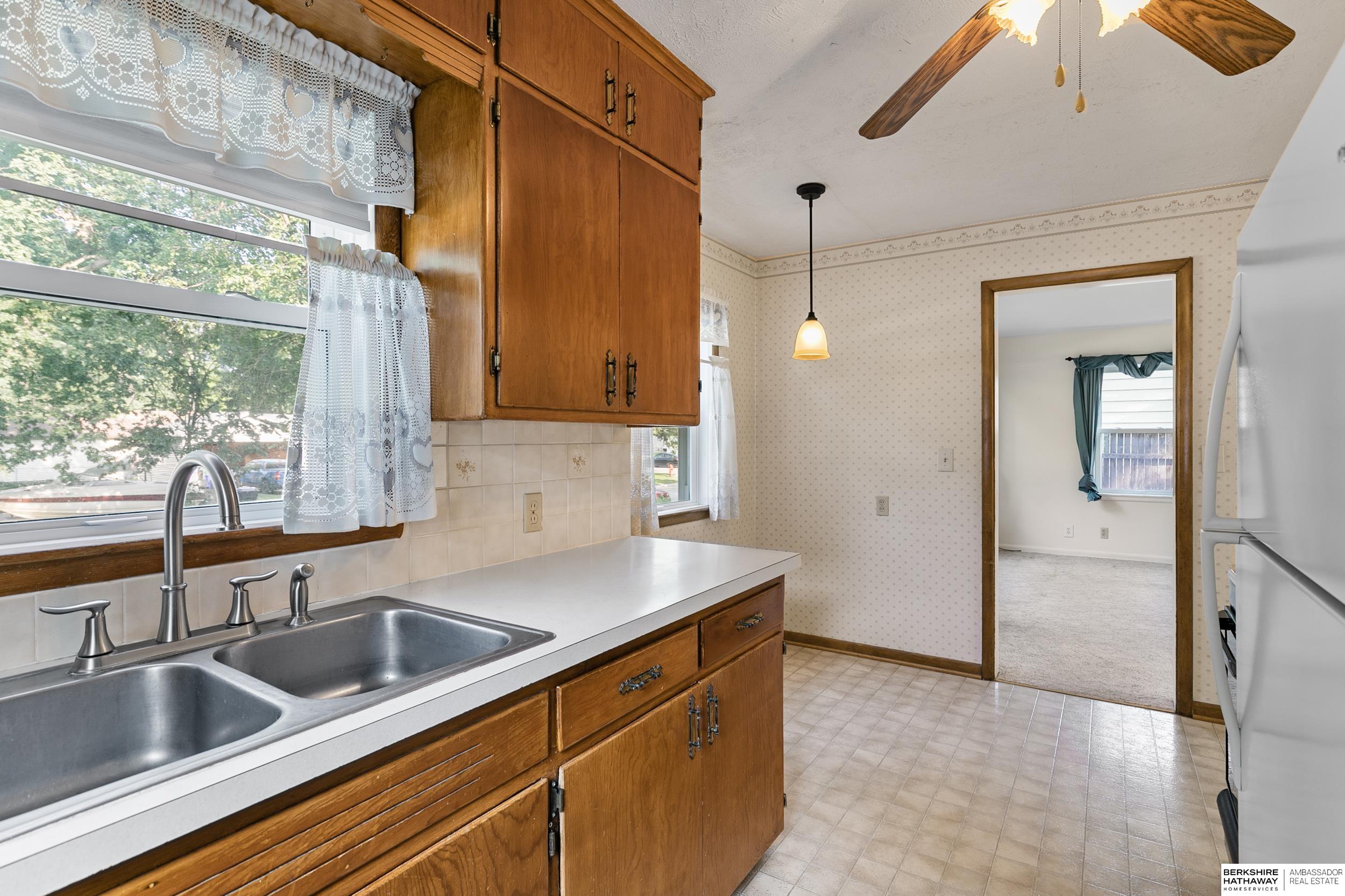 Lincoln, Nebraska 68507, United States, 3 Bedrooms Bedrooms, ,1 BathroomBathrooms,Residential,Active,177244