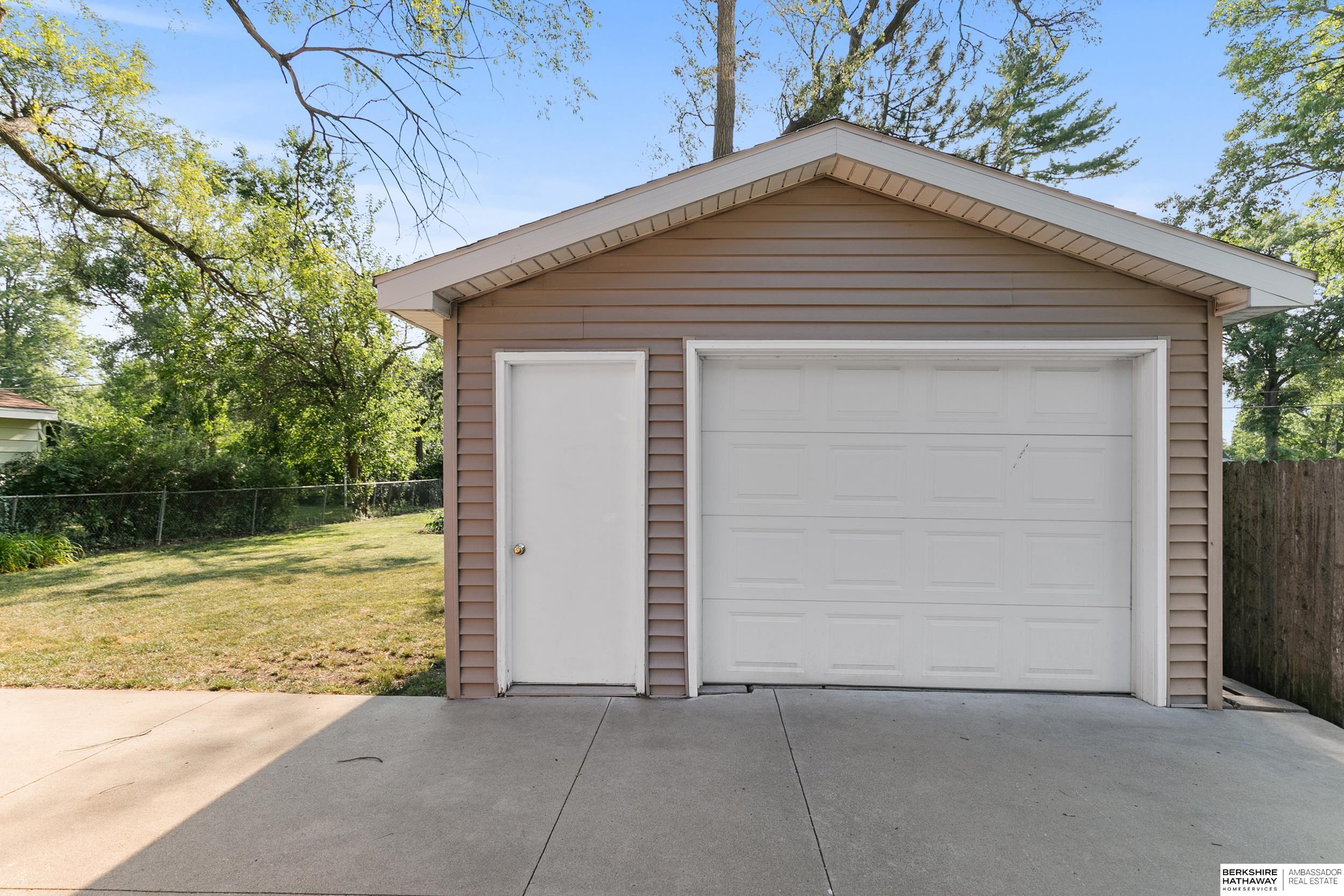 Lincoln, Nebraska 68507, United States, 3 Bedrooms Bedrooms, ,1 BathroomBathrooms,Residential,Active,177244