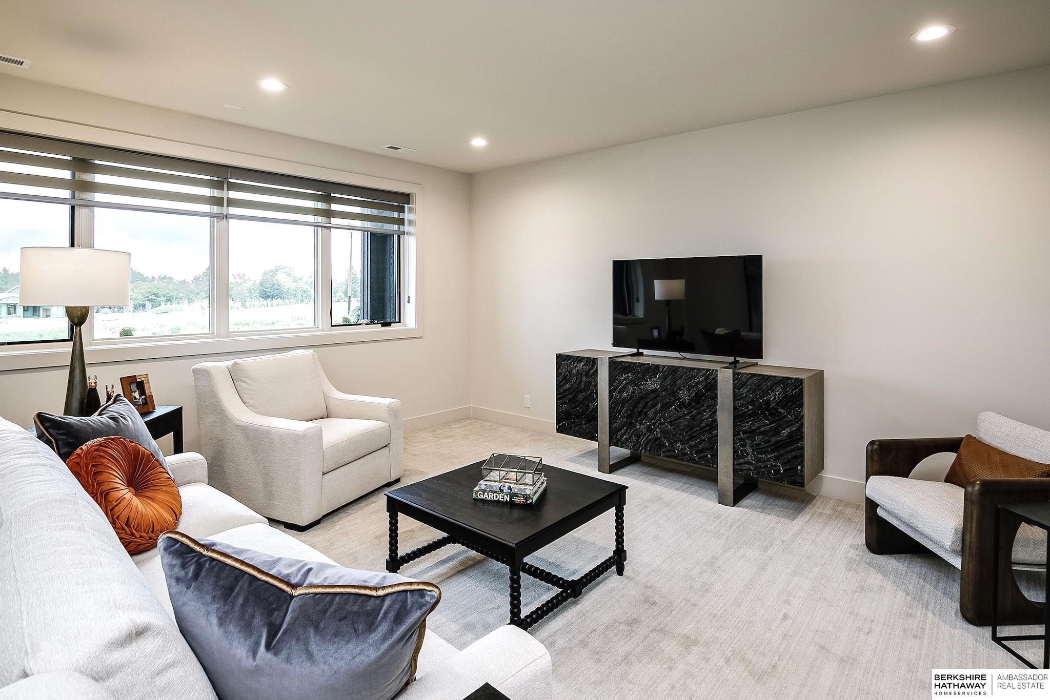 Omaha, Nebraska 68154, United States, 4 Bedrooms Bedrooms, ,5 BathroomsBathrooms,Residential,Active,98221