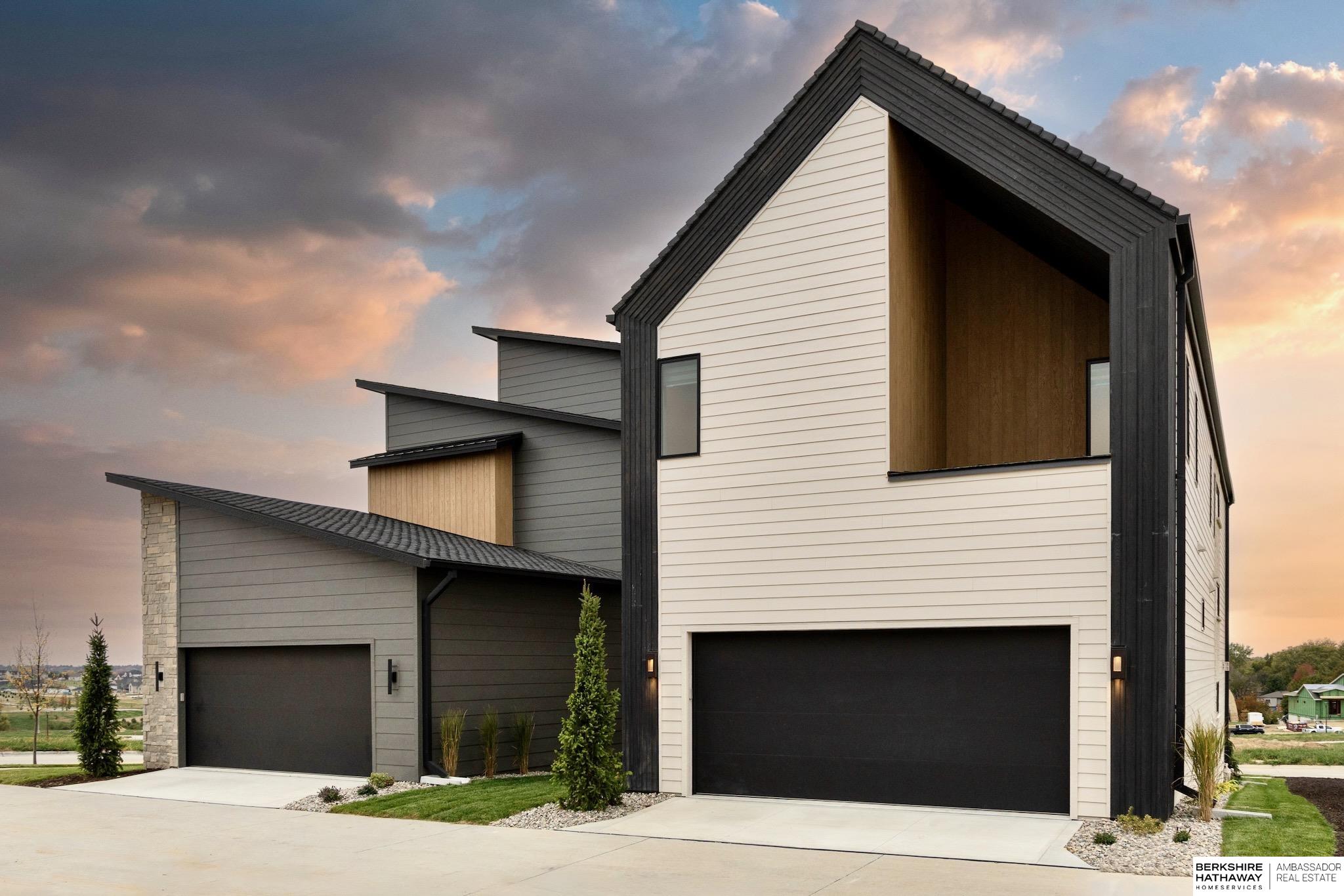 Omaha, Nebraska 68154, United States, 4 Bedrooms Bedrooms, ,5 BathroomsBathrooms,Residential,Active,98221