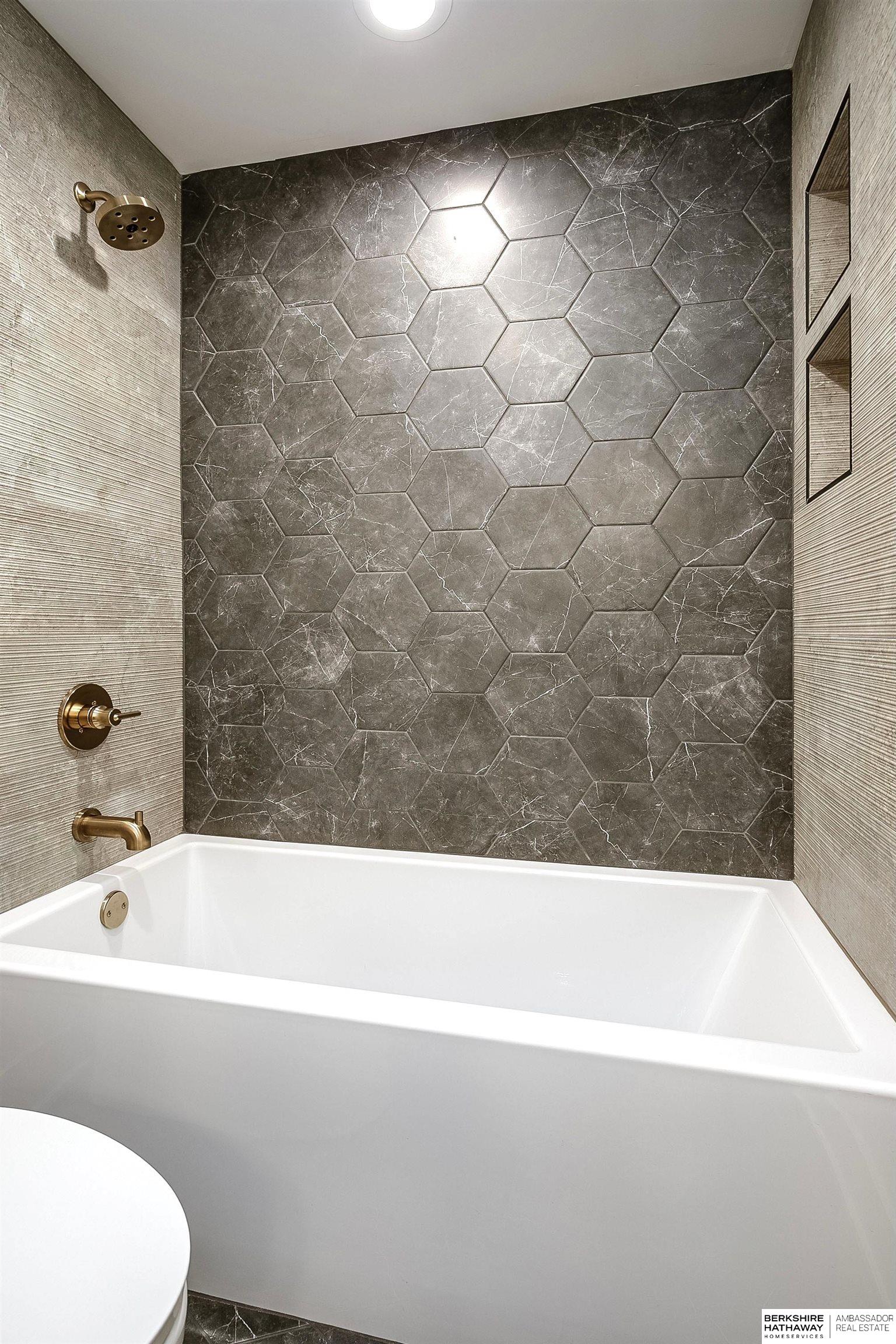 Omaha, Nebraska 68154, United States, 4 Bedrooms Bedrooms, ,5 BathroomsBathrooms,Residential,Active,98221