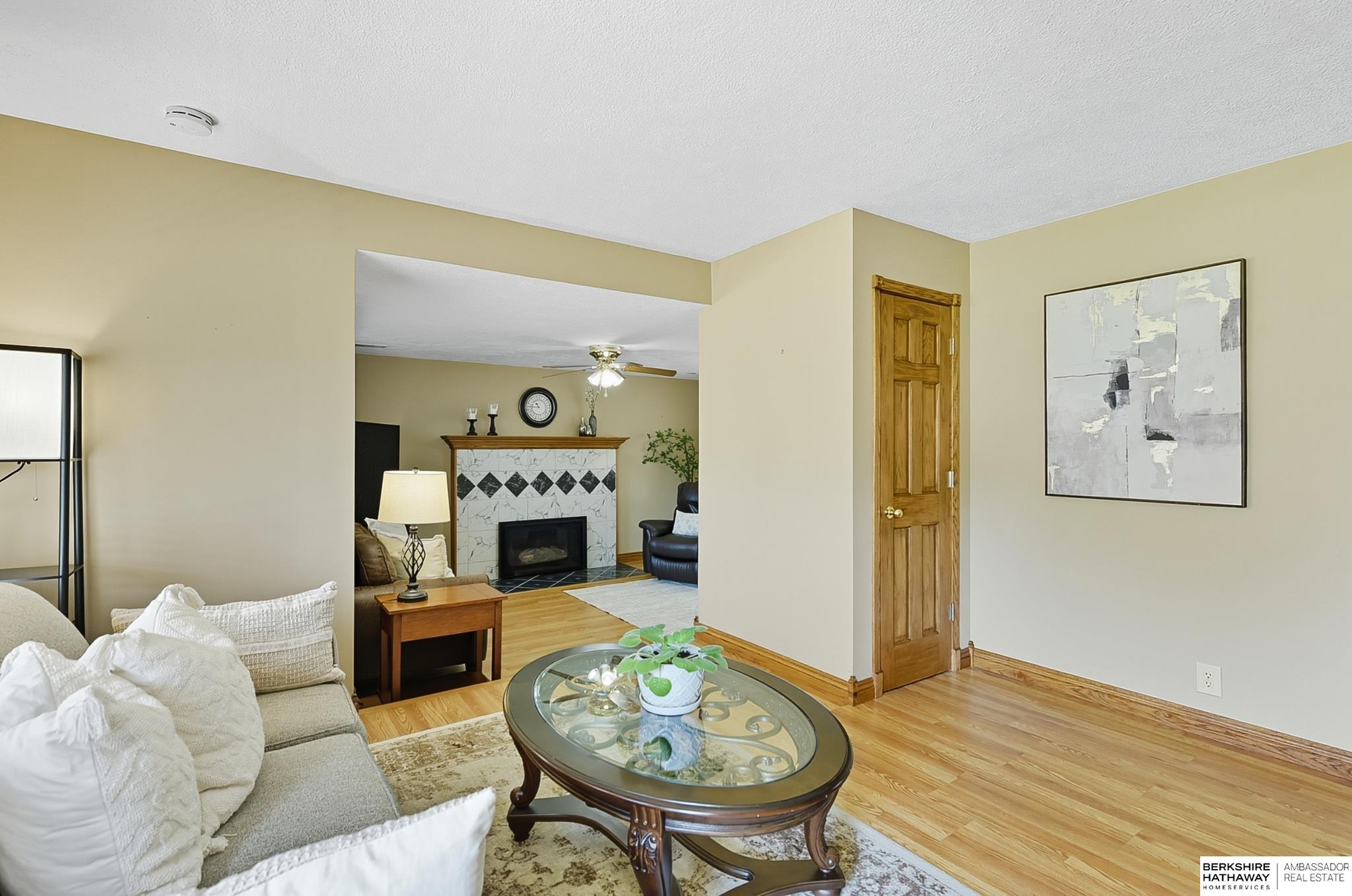 Omaha, Nebraska 68114, United States, 3 Bedrooms Bedrooms, ,1 BathroomBathrooms,Residential,Pending,211380