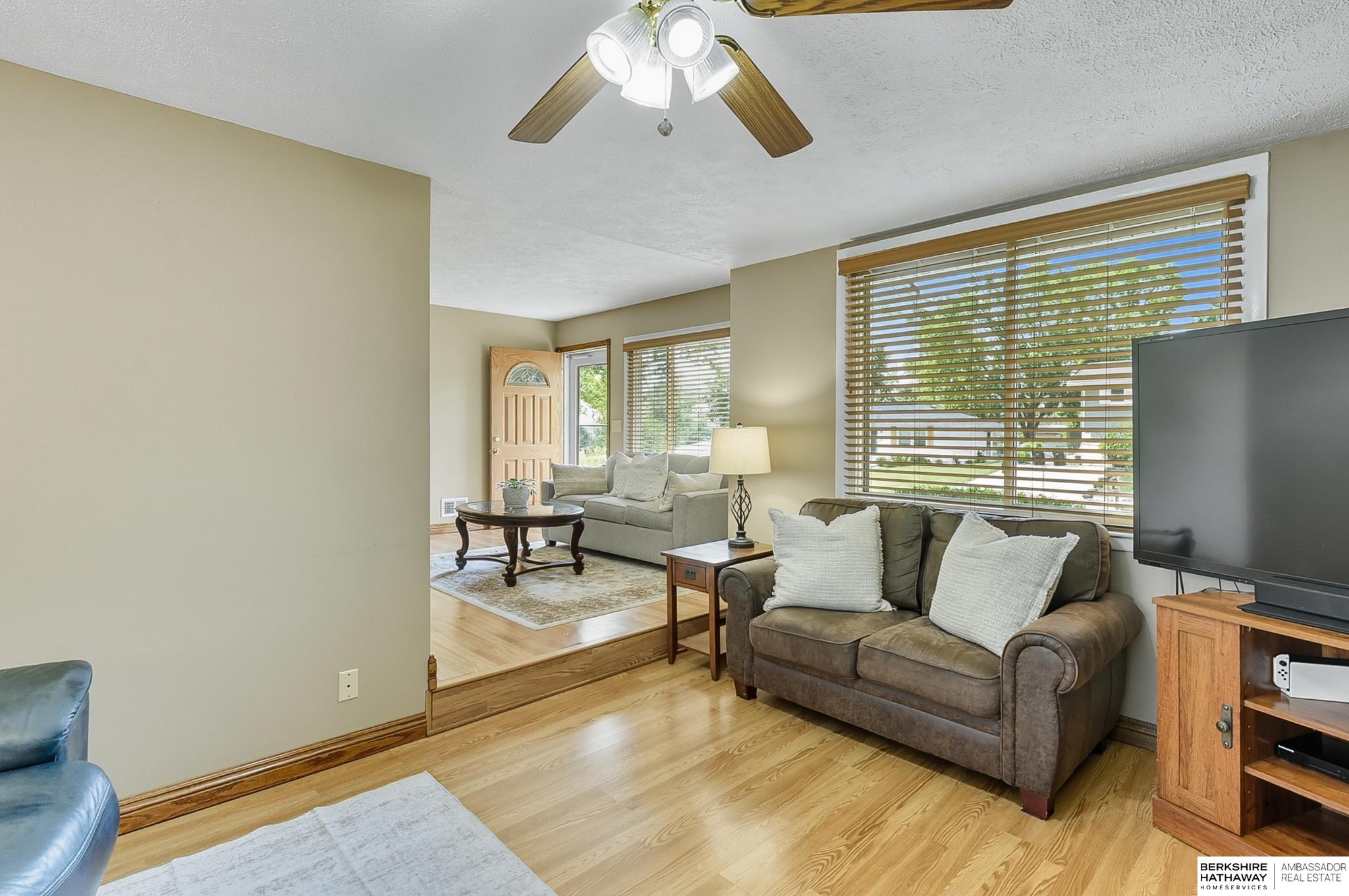 Omaha, Nebraska 68114, United States, 3 Bedrooms Bedrooms, ,1 BathroomBathrooms,Residential,Pending,211380