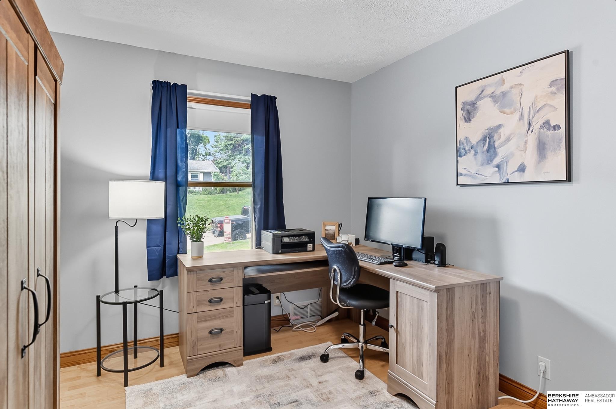 Omaha, Nebraska 68114, United States, 3 Bedrooms Bedrooms, ,1 BathroomBathrooms,Residential,Pending,211380