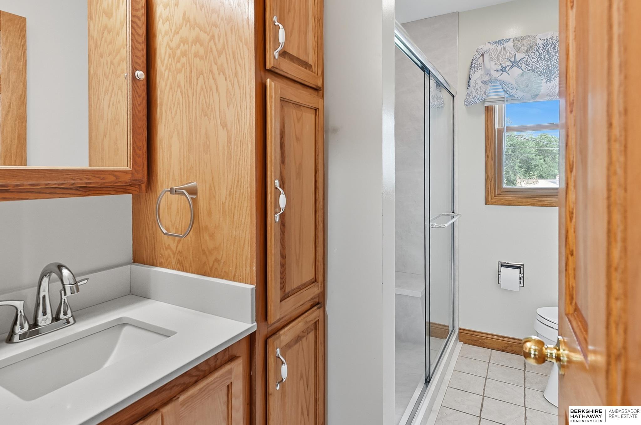 Omaha, Nebraska 68114, United States, 3 Bedrooms Bedrooms, ,1 BathroomBathrooms,Residential,Pending,211380