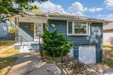 Photo of 6548 N 34 Street, Omaha, NE 68112 (MLS # 22601654)