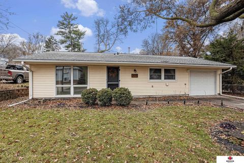 Photo of 7115 Aylesworth Avenue, Lincoln, NE 68505 (MLS # 22533671)