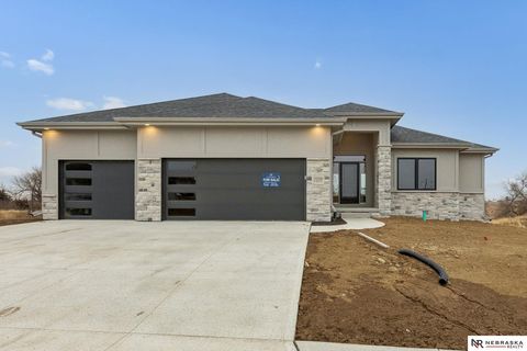 Photo of 12359 S 86th Street, Papillion, NE 68046 (MLS # 22604679)