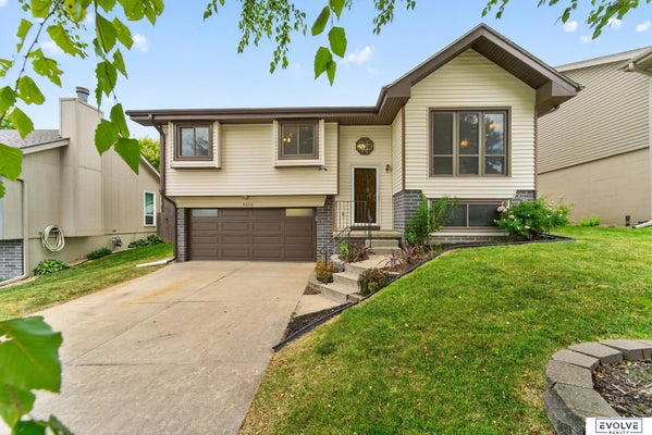 8030 BAUMAN AVE, OMAHA, NE 68122 - Image 02eefdbdf33aaaea4aa9172ef9f1edfb/3176686669