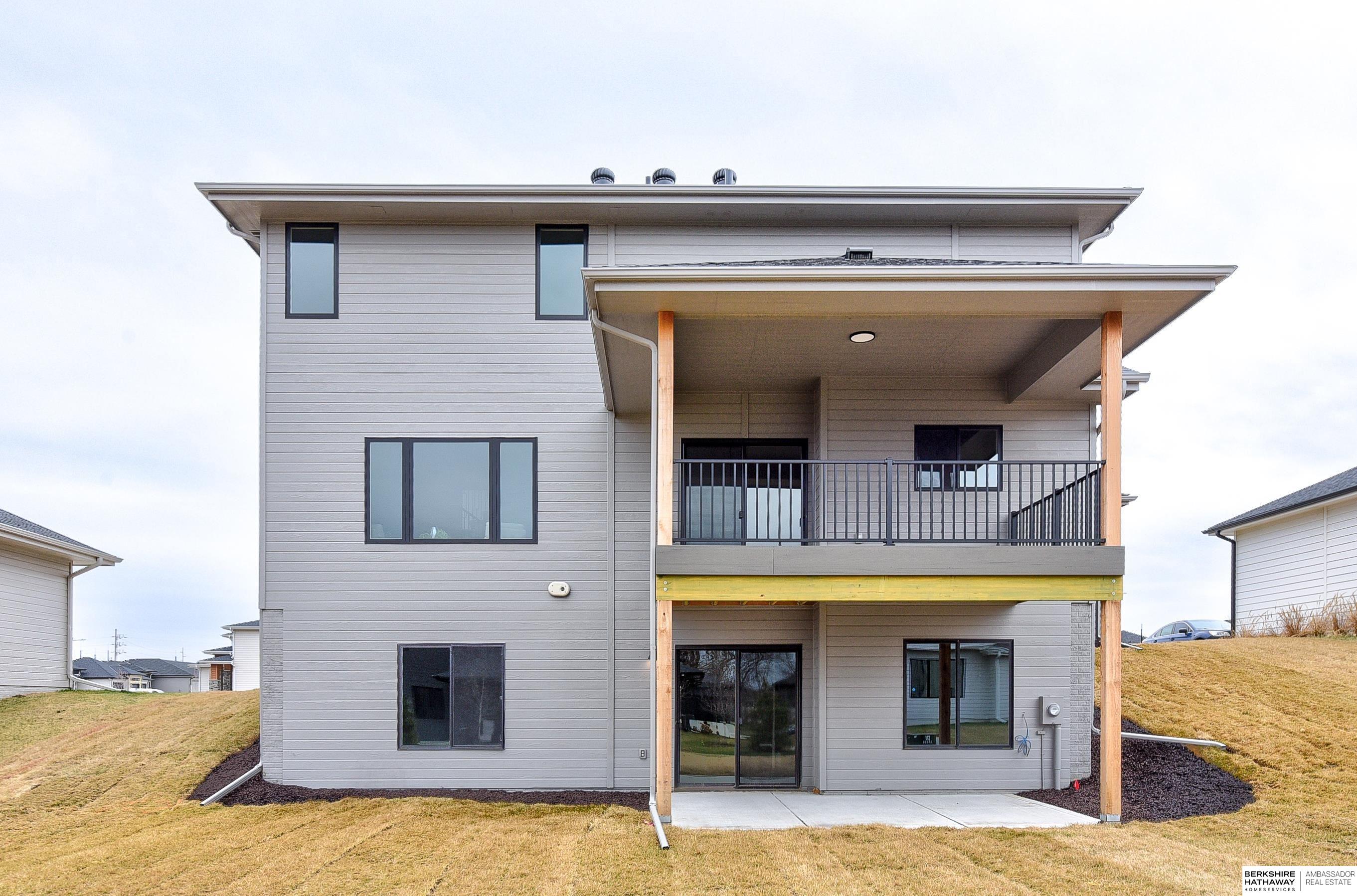 Elkhorn, Nebraska 68022, United States, 4 Bedrooms Bedrooms, ,2 BathroomsBathrooms,Residential,Active,130604