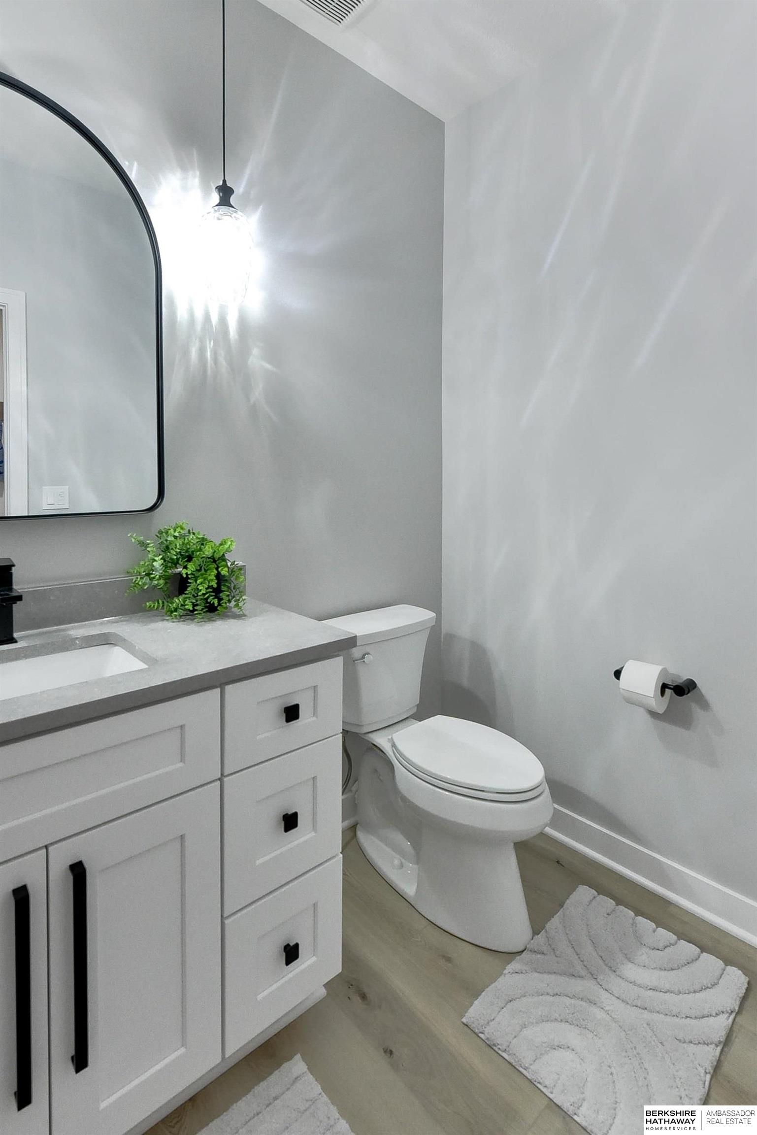 Elkhorn, Nebraska 68022, United States, 4 Bedrooms Bedrooms, ,2 BathroomsBathrooms,Residential,Active,130604