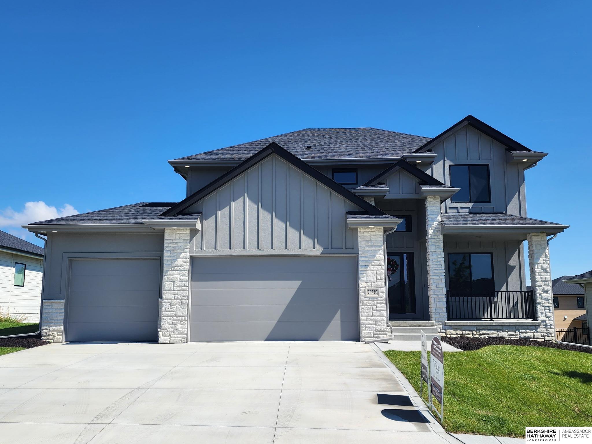 Elkhorn, Nebraska 68022, United States, 4 Bedrooms Bedrooms, ,2 BathroomsBathrooms,Residential,Active,130604