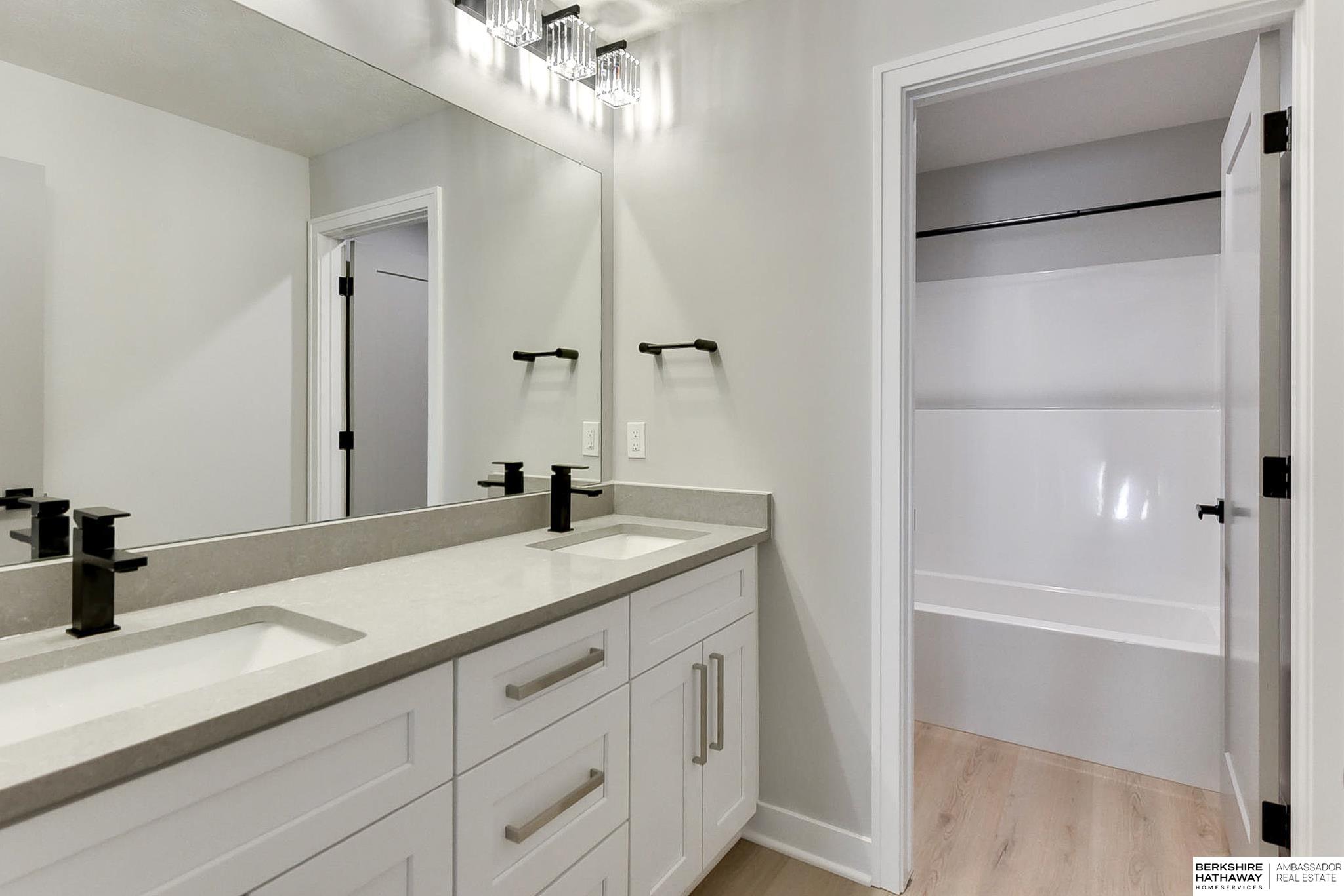 Elkhorn, Nebraska 68022, United States, 4 Bedrooms Bedrooms, ,2 BathroomsBathrooms,Residential,Active,130604