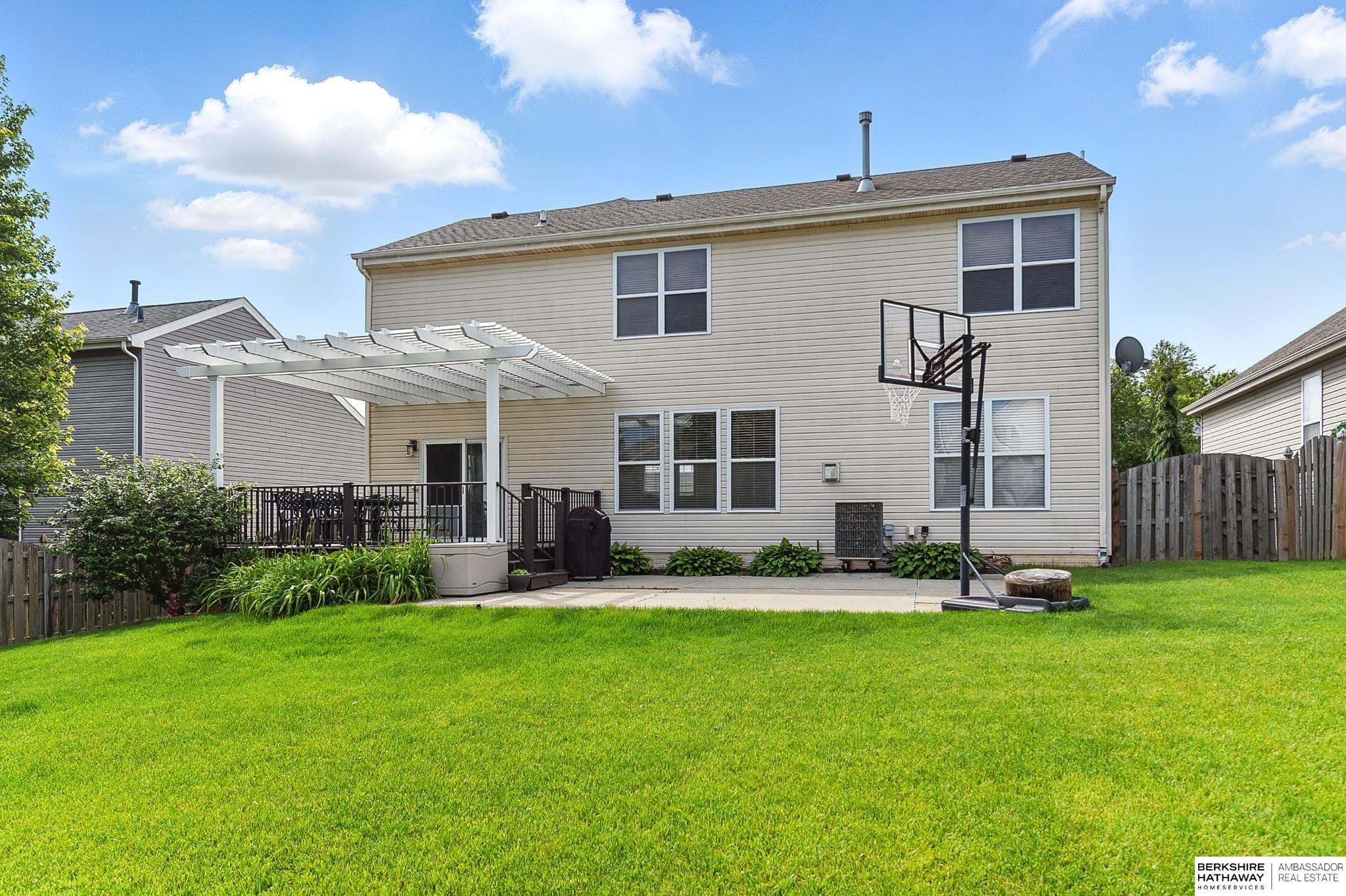 Omaha, Nebraska 68116, United States, 4 Bedrooms Bedrooms, ,3 BathroomsBathrooms,Residential,Active,148195