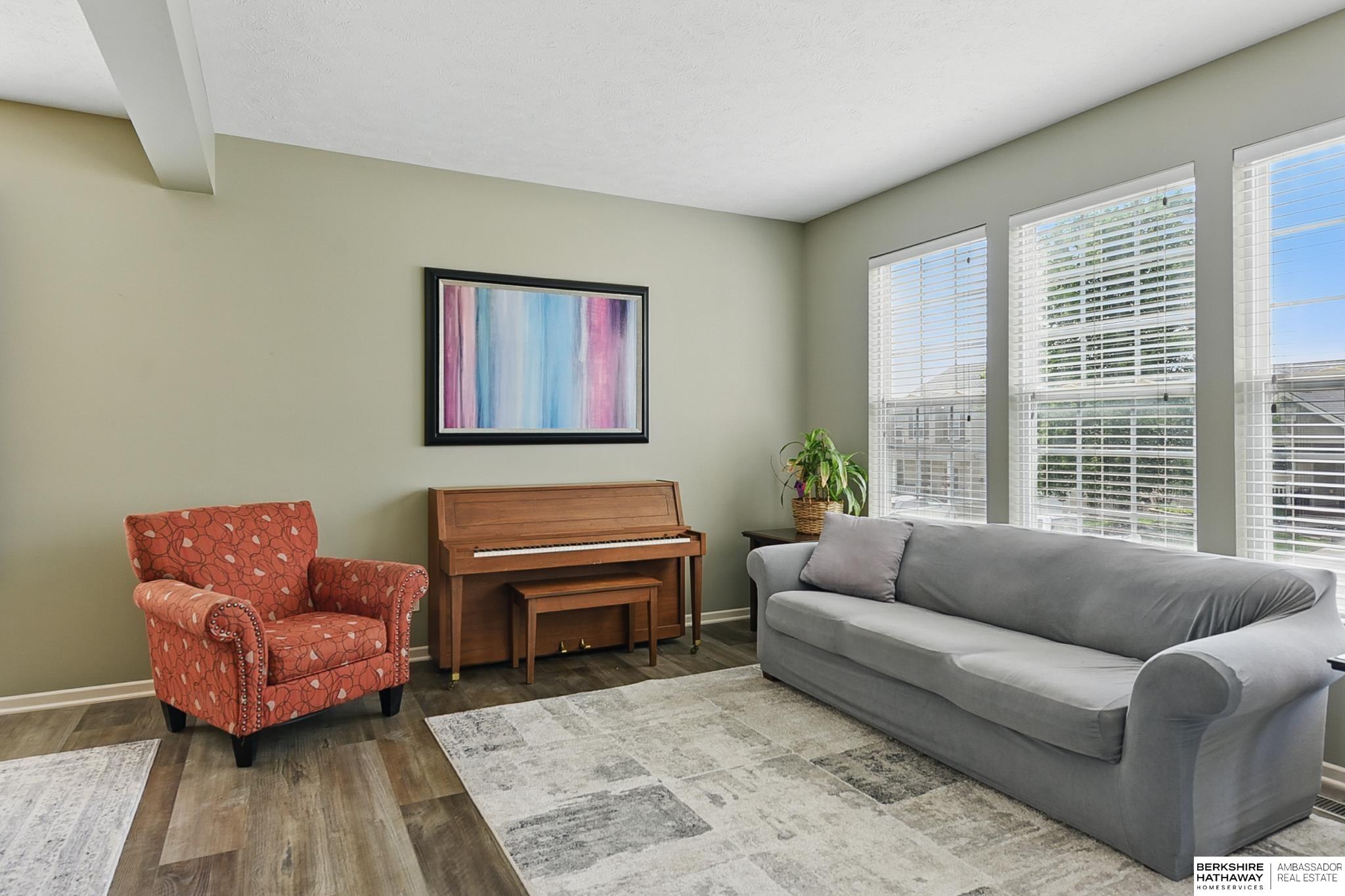 Omaha, Nebraska 68116, United States, 4 Bedrooms Bedrooms, ,3 BathroomsBathrooms,Residential,Active,148195