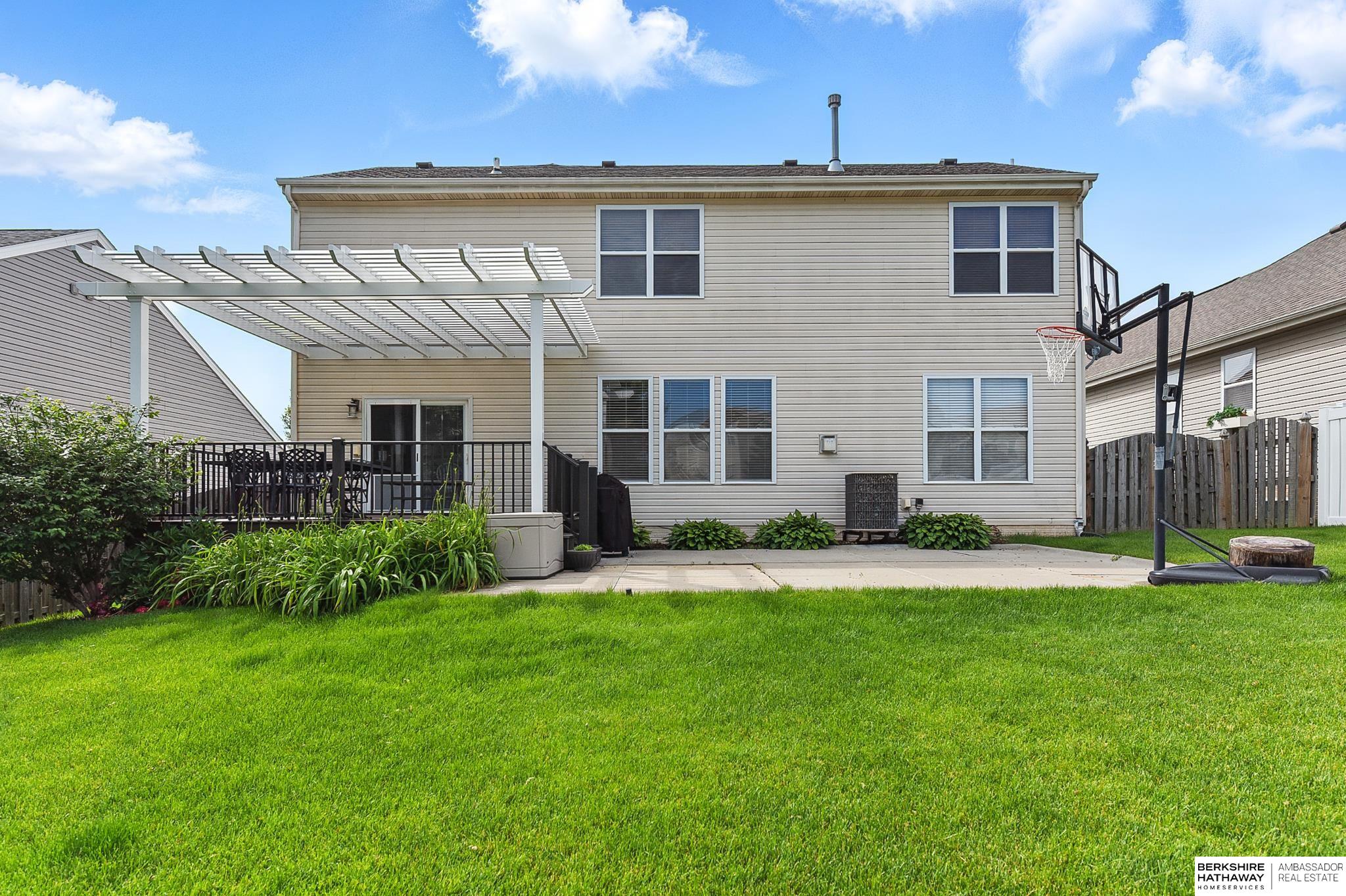 Omaha, Nebraska 68116, United States, 4 Bedrooms Bedrooms, ,3 BathroomsBathrooms,Residential,Active,148195