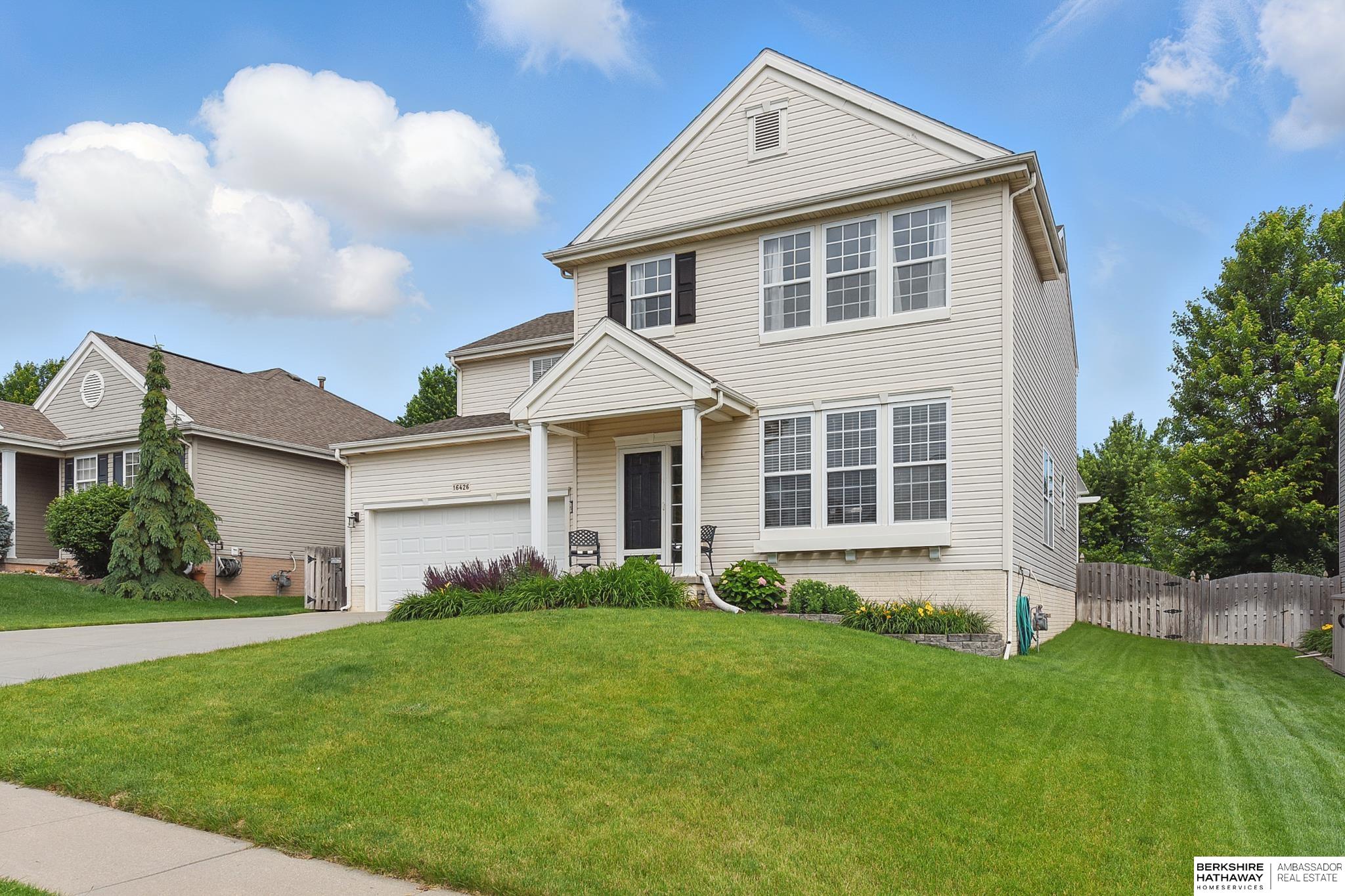 Omaha, Nebraska 68116, United States, 4 Bedrooms Bedrooms, ,3 BathroomsBathrooms,Residential,Active,148195