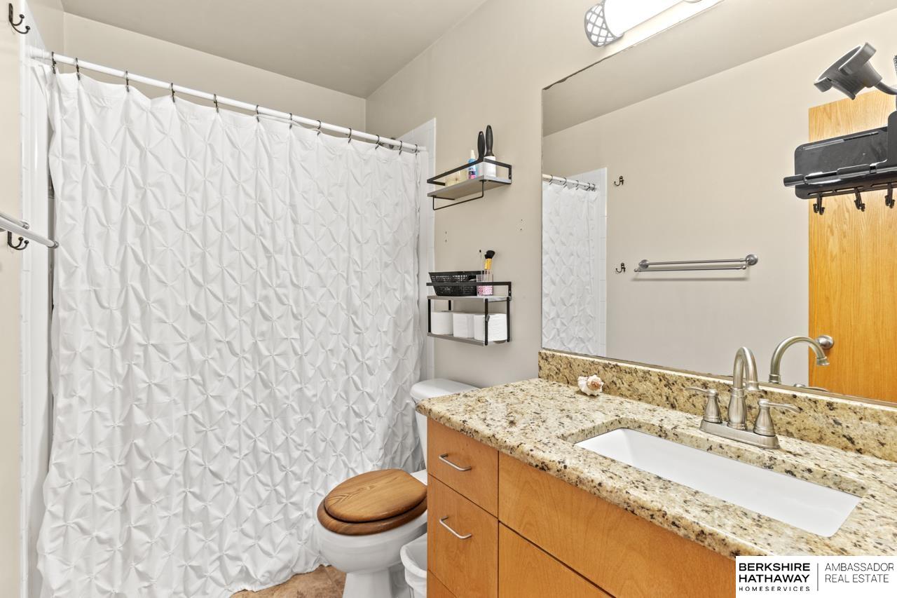 Omaha, Nebraska 68136, United States, 4 Bedrooms Bedrooms, ,3 BathroomsBathrooms,Residential,Active,192495