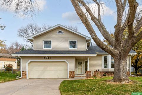 Photo of 6021 S 109th Avenue Circle, Omaha, NE 68137 (MLS # 22533108)