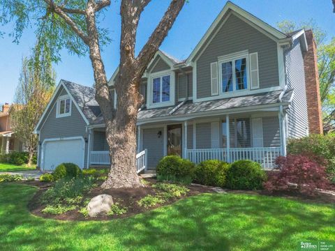 Photo of 823 N 149 Street, Omaha, NE 68154 (MLS # 22611496)
