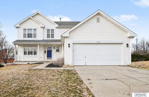 Photo of 7822 S 97th Circle, La Vista, NE 68128 (MLS # 22603835)