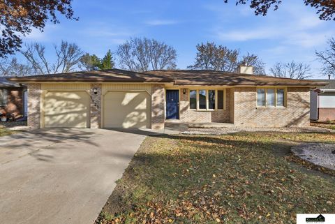 Photo of 5520 Coyote Circle, Lincoln, NE 68516 (MLS # 22534243)