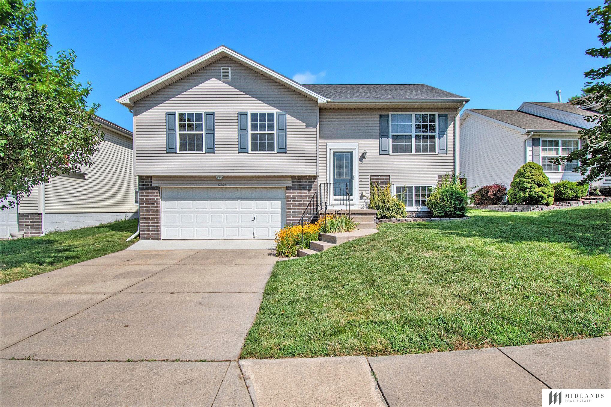 Photo 1 of 14 — 17854 Lillian Street, Omaha, NE 68136