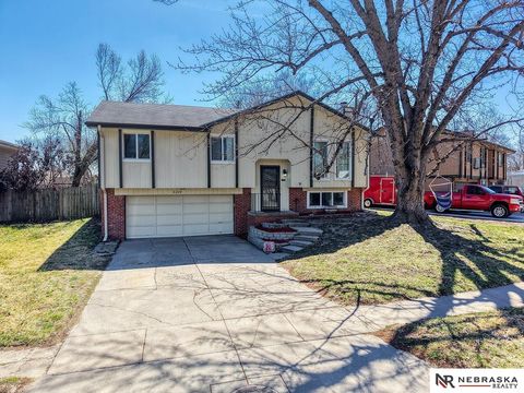 Photo of 6224 NW 5th Street, Lincoln, NE 68521 (MLS # 22608829)