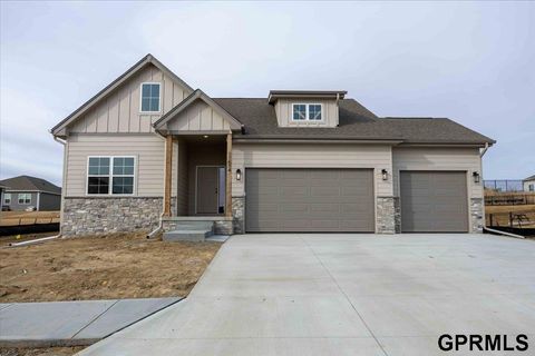 Photo of 11663 S 125th Street, Papillion, NE 68046 (MLS # 22601144)
