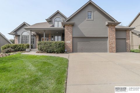 Photo of 2106 S 185th Street, Omaha, NE 68130 (MLS # 22614430)