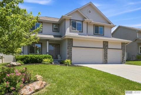 Photo of 3903 S 192 Avenue, Omaha, NE 68130 (MLS # 22616580)