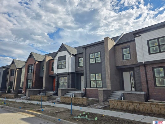 741 BLUE SAGE BLVD, LINCOLN, NE 68521 - Image 041e8ee320537300bd742a5ec05d0721/2654624426