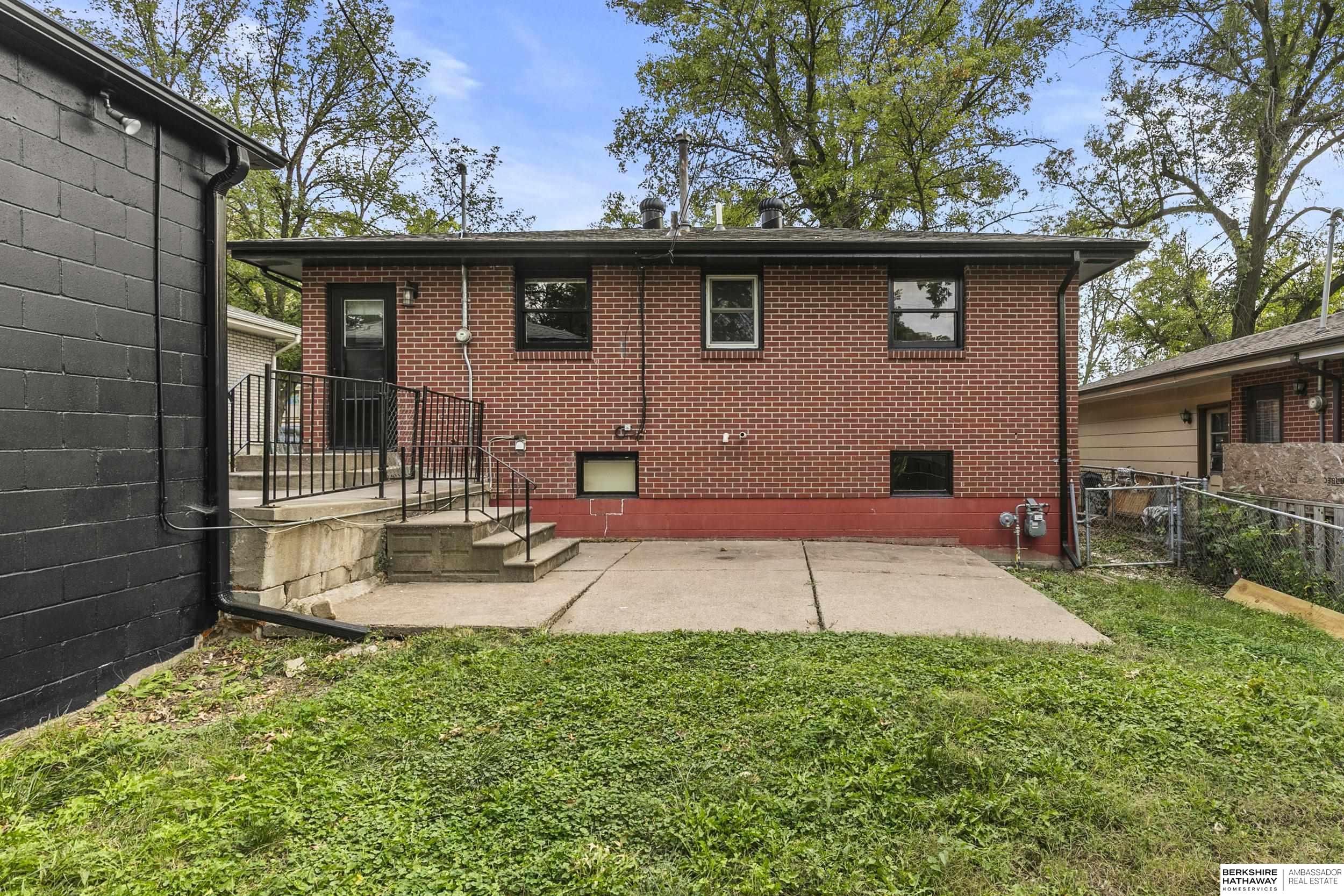 Lincoln, Nebraska 68505, United States, 2 Bedrooms Bedrooms, ,2 BathroomsBathrooms,Residential,Active,241751